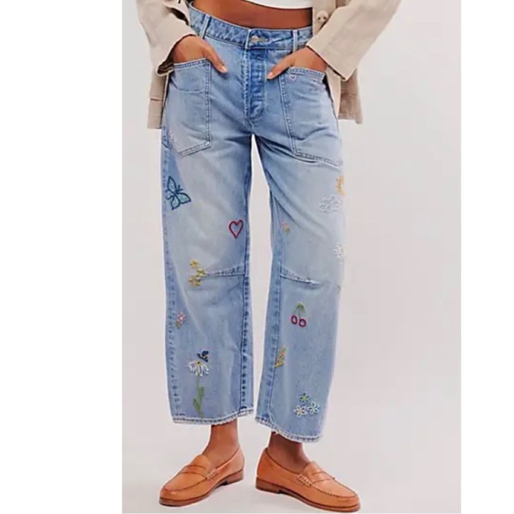 Driftwood Barbara Embroidered Jeans 28 Cropped Straight Leg Floral Patch Denim